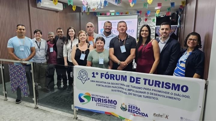 [Imagem de uma reunião do Contur]